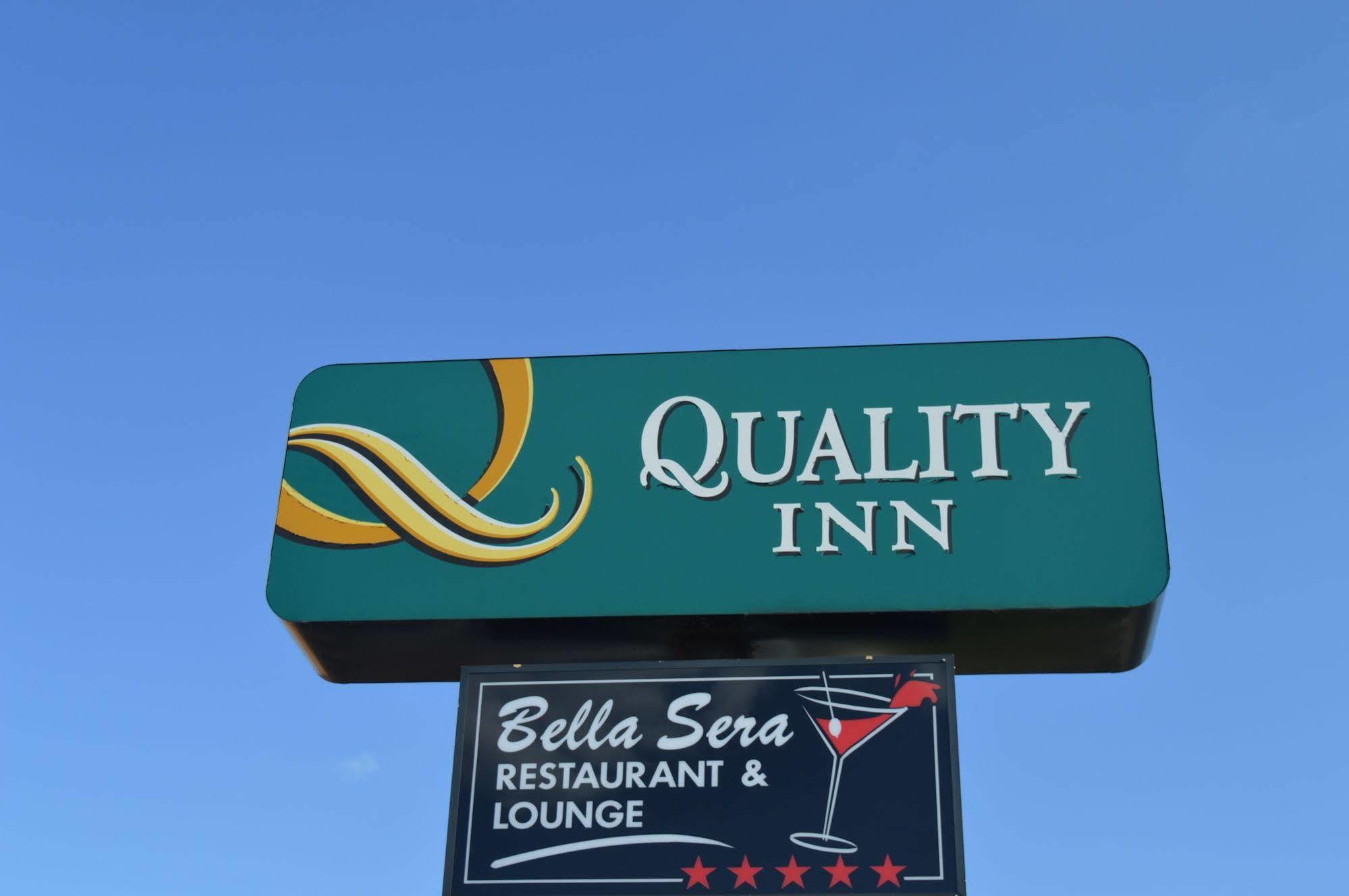 Quality Inn O'Hare Airport Schiller Park Esterno foto